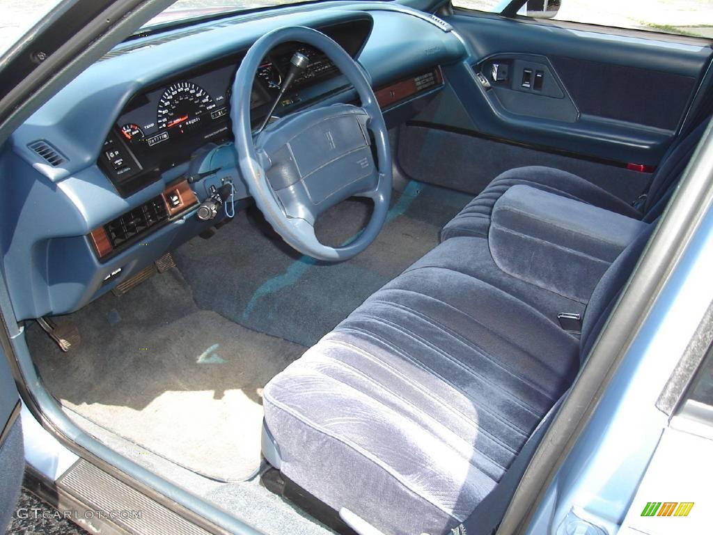 1993 Eighty-Eight Royale - Light Sapphire Metallic / Blue photo #23