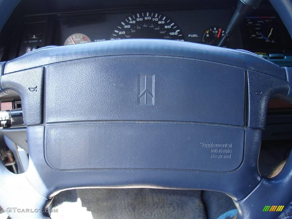 1993 Eighty-Eight Royale - Light Sapphire Metallic / Blue photo #26