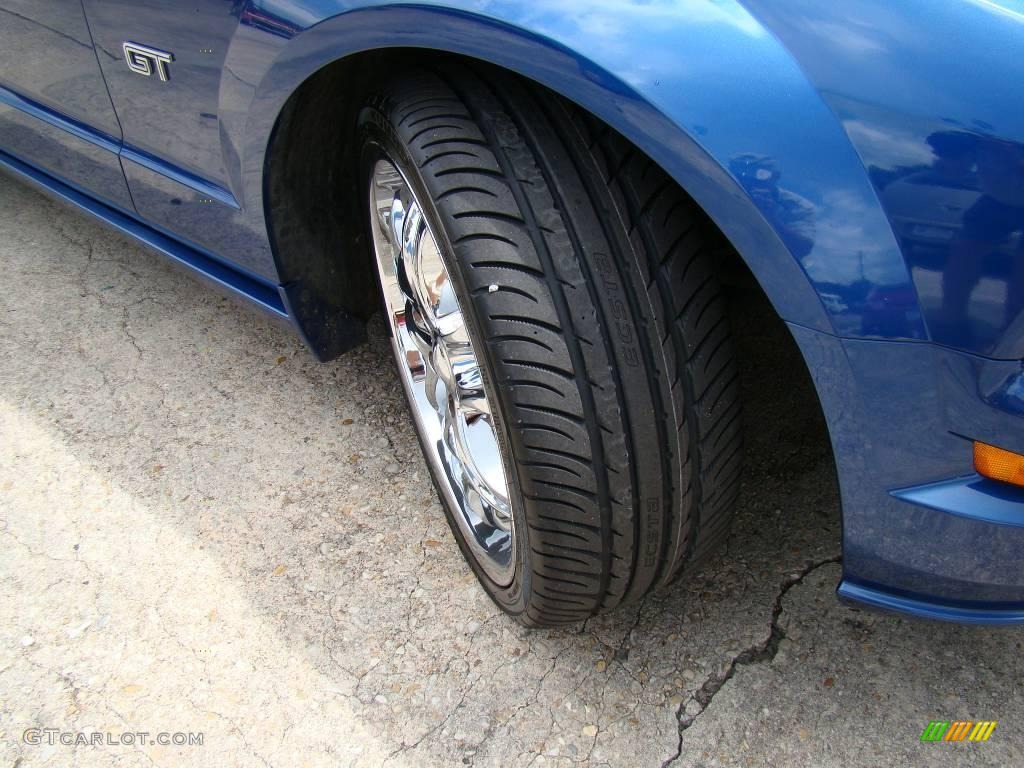 2006 Mustang GT Premium Coupe - Vista Blue Metallic / Light Graphite photo #18