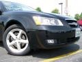 Ebony Black - Sonata Limited V6 Photo No. 2