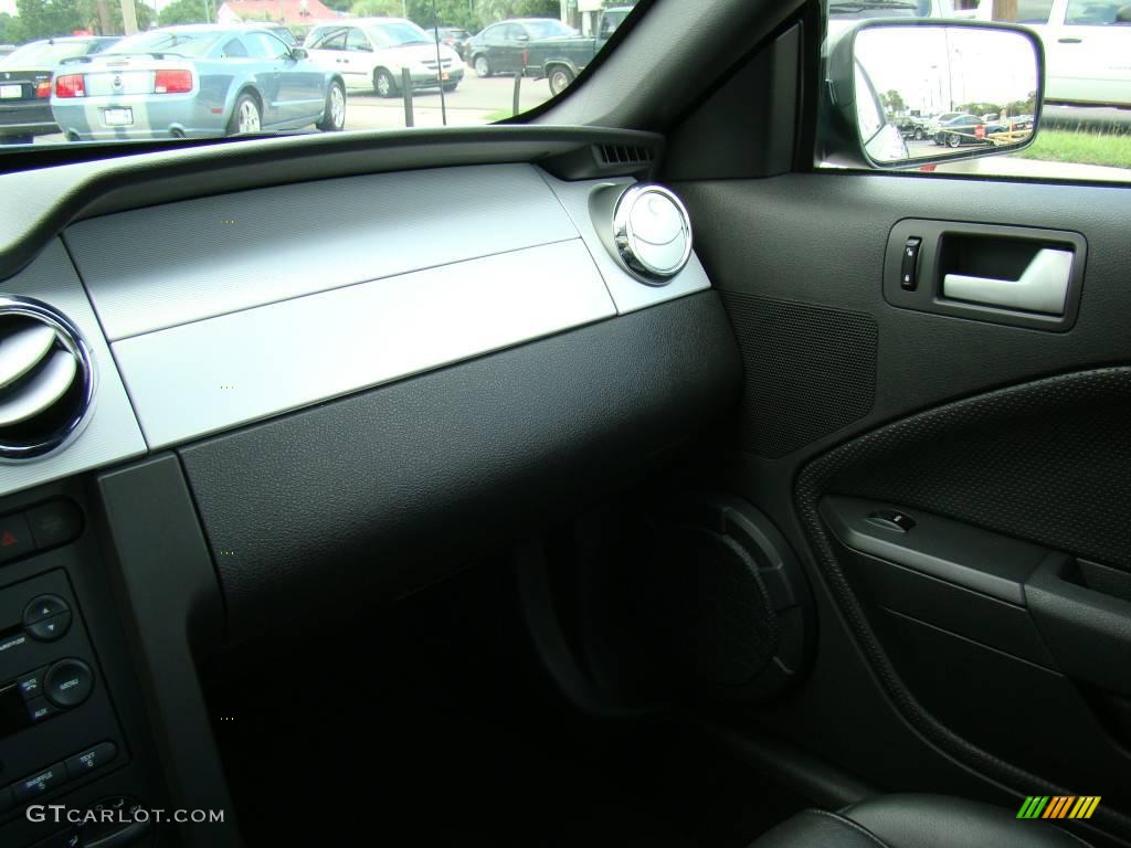 2006 Mustang GT Premium Coupe - Vista Blue Metallic / Dark Charcoal photo #12