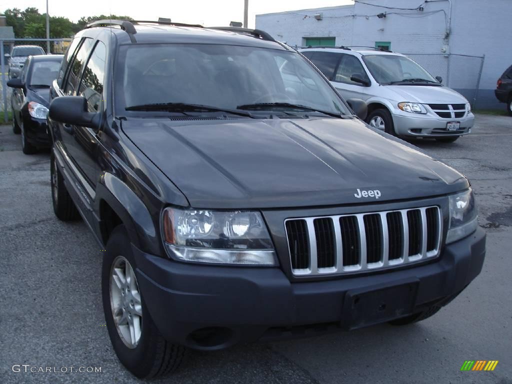 2004 Grand Cherokee Laredo 4x4 - Graphite Metallic / Dark Slate Gray photo #2