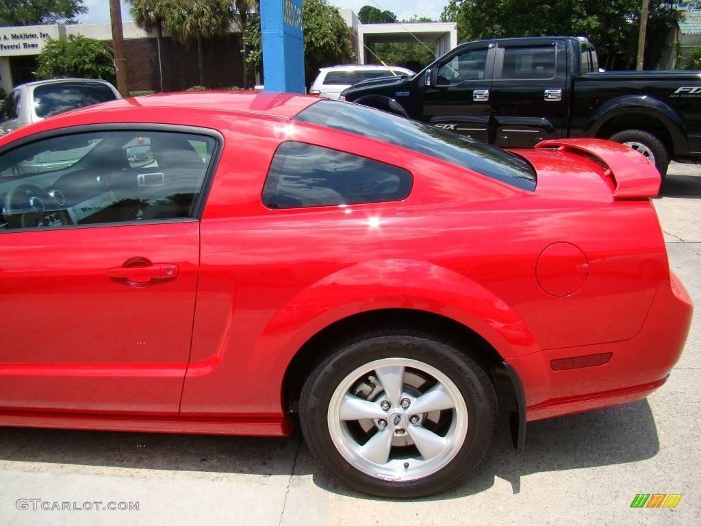 2007 Mustang GT Premium Coupe - Torch Red / Dark Charcoal photo #21