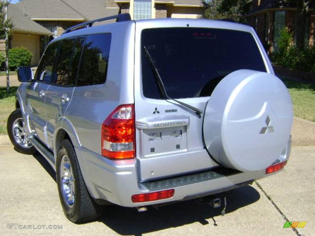 2004 Montero Limited 4x4 - Cool Silver Metallic / Charcoal photo #19