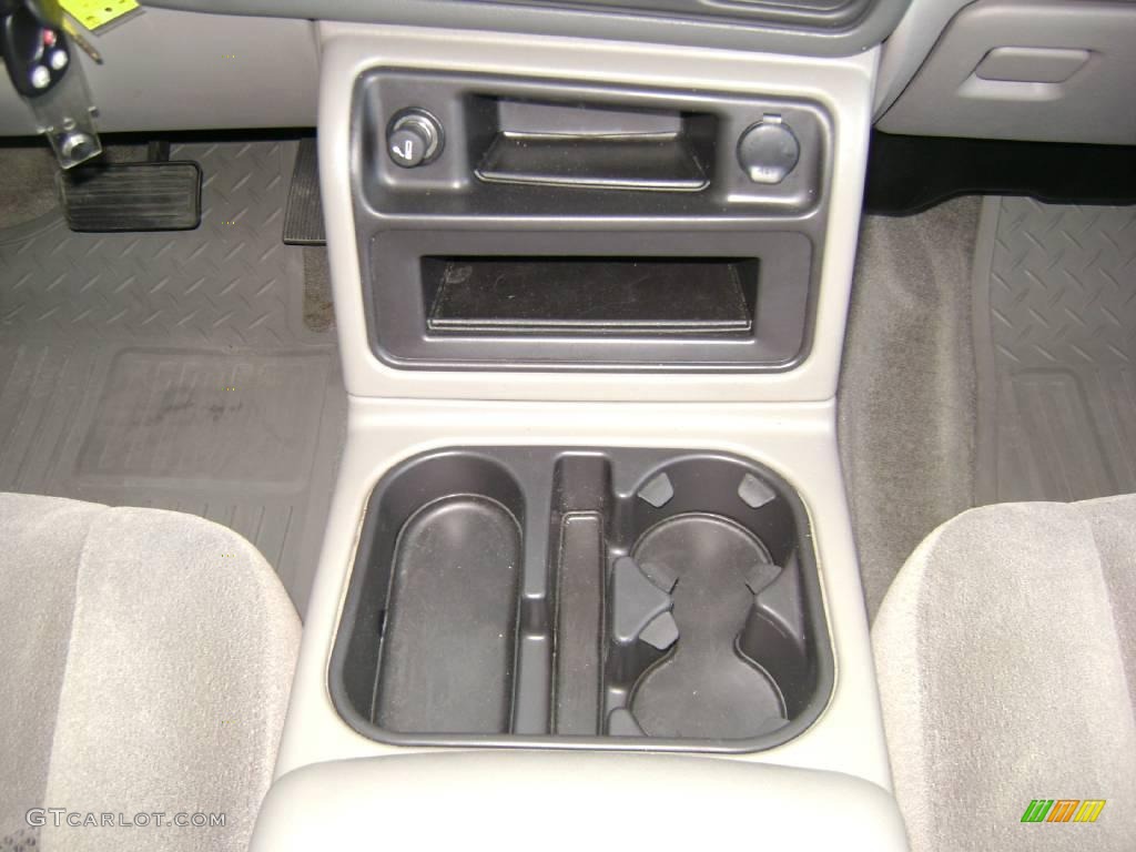 2006 Tahoe LS - Summit White / Gray/Dark Charcoal photo #17