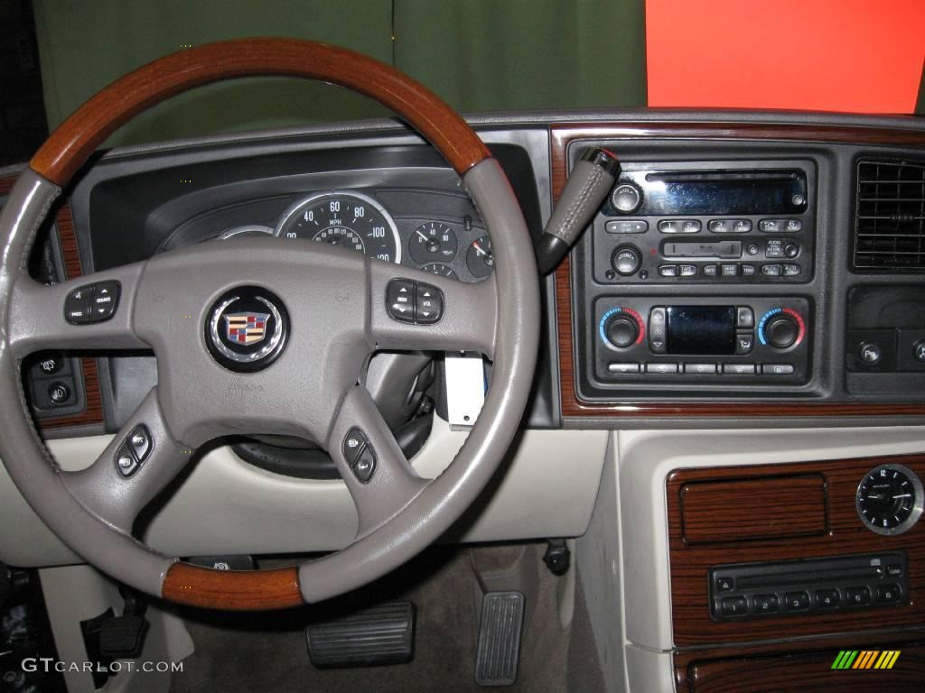 2004 Escalade AWD - Black Raven / Pewter Gray photo #9