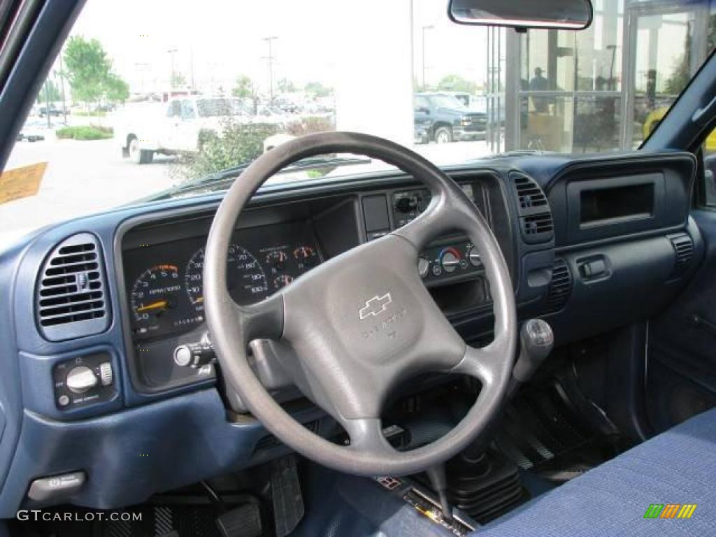 1998 C/K 3500 K3500 Cheyenne Regular Cab 4x4 - Summit White / Blue photo #7