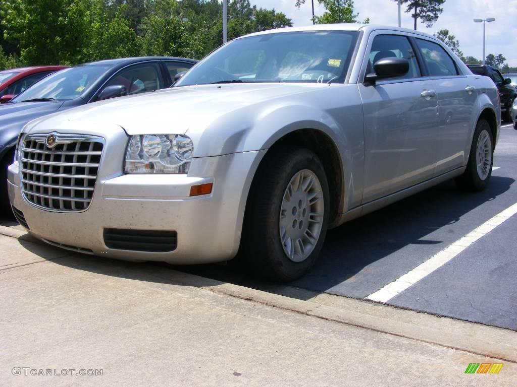 Bright Silver Metallic Chrysler 300