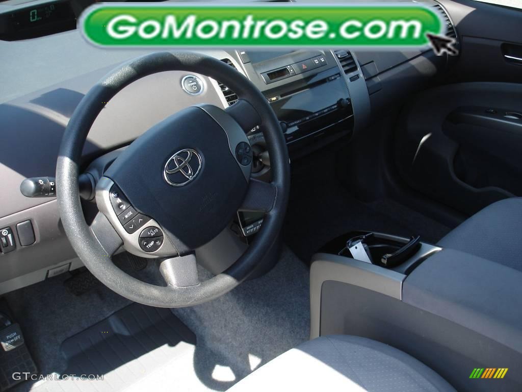 2005 Prius Hybrid - Super White / Gray/Burgundy photo #9