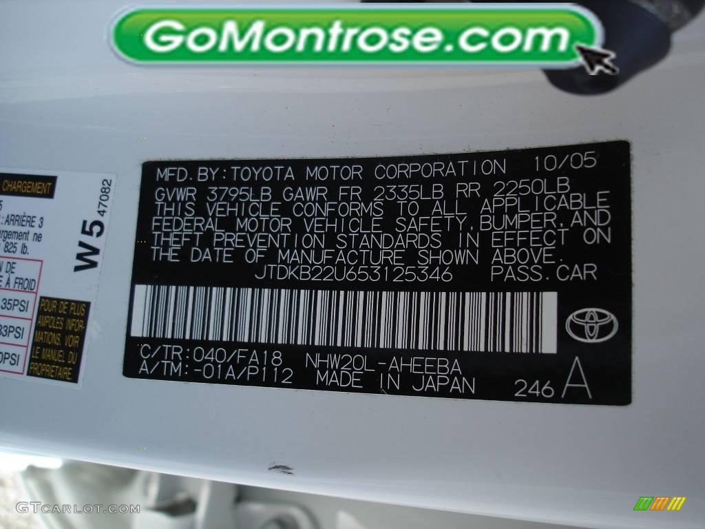 2005 Prius Hybrid - Super White / Gray/Burgundy photo #11