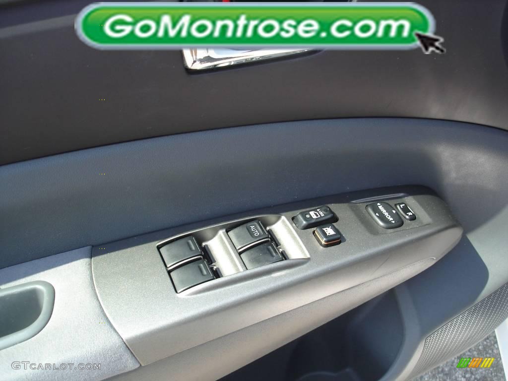 2005 Prius Hybrid - Super White / Gray/Burgundy photo #25