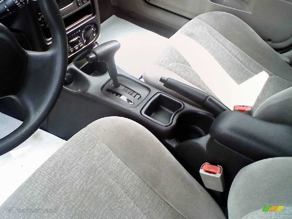 2000 S Series SL2 Sedan - Bright White / Gray photo #5