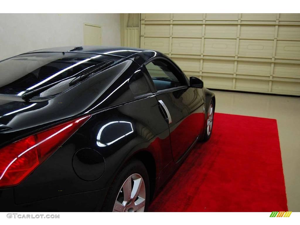 2005 350Z Touring Coupe - Super Black / Charcoal photo #7