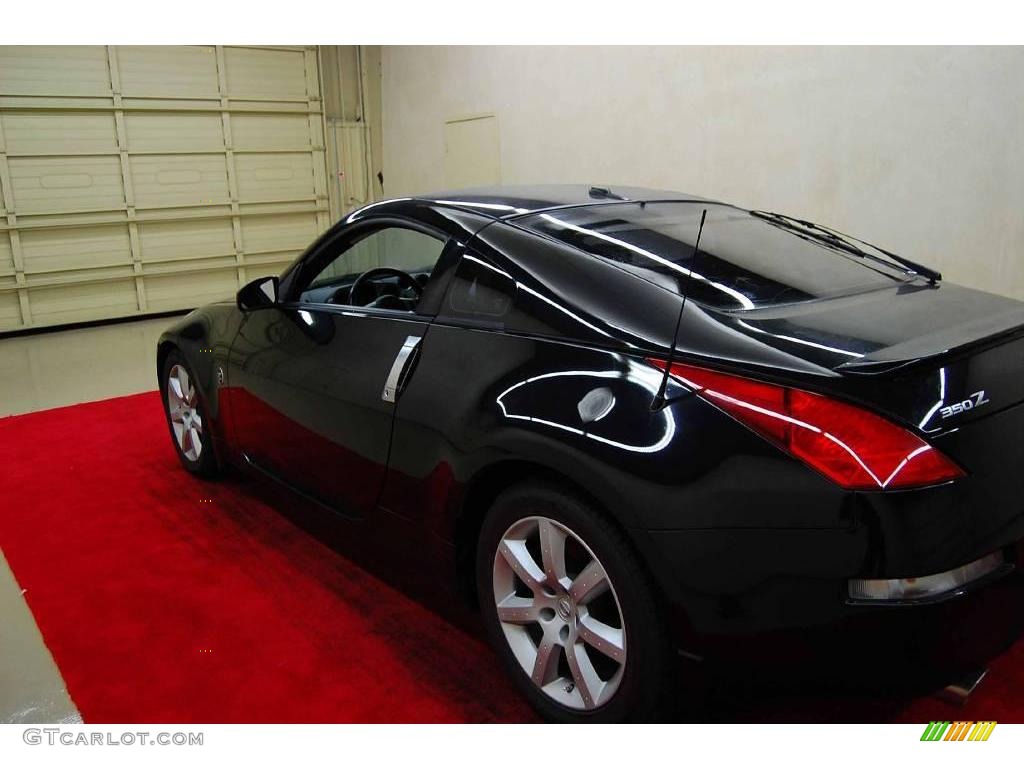 2005 350Z Touring Coupe - Super Black / Charcoal photo #9