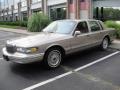 Pumice Pearl Metallic 1995 Lincoln Town Car Signature