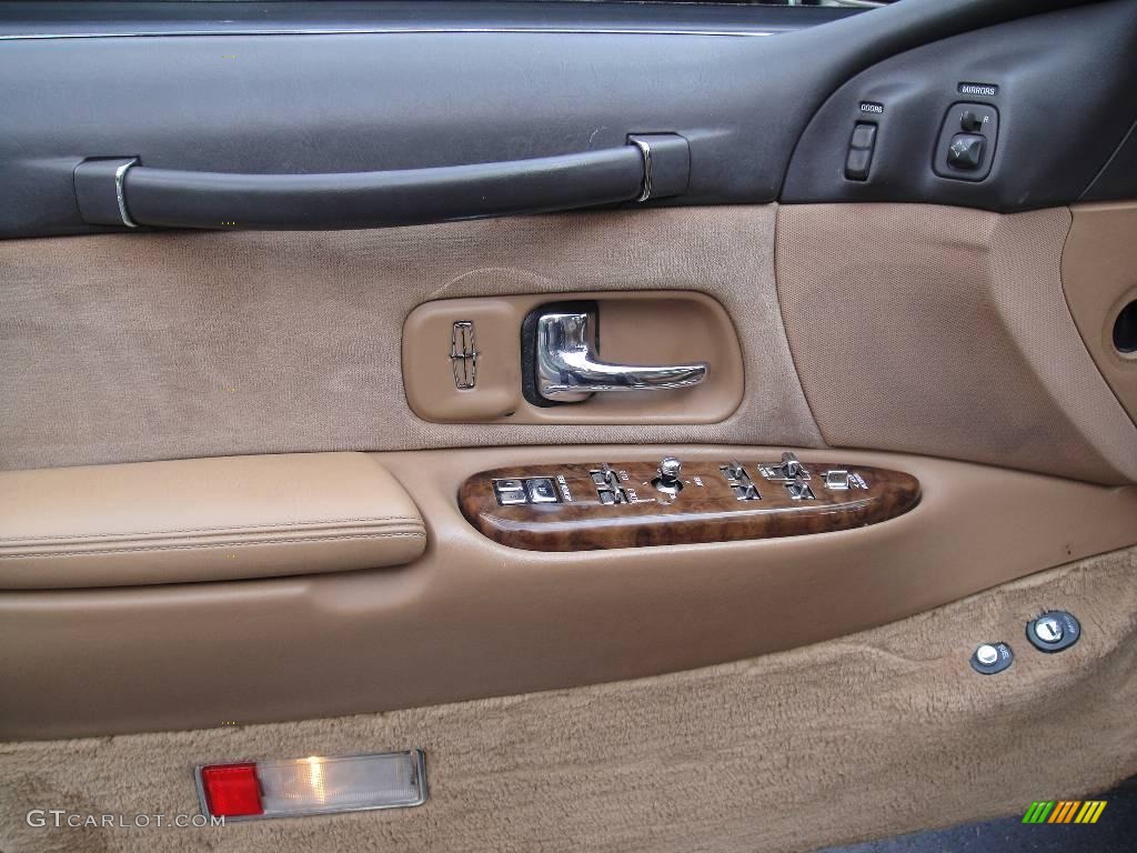 1995 Town Car Signature - Pumice Pearl Metallic / Tan photo #8