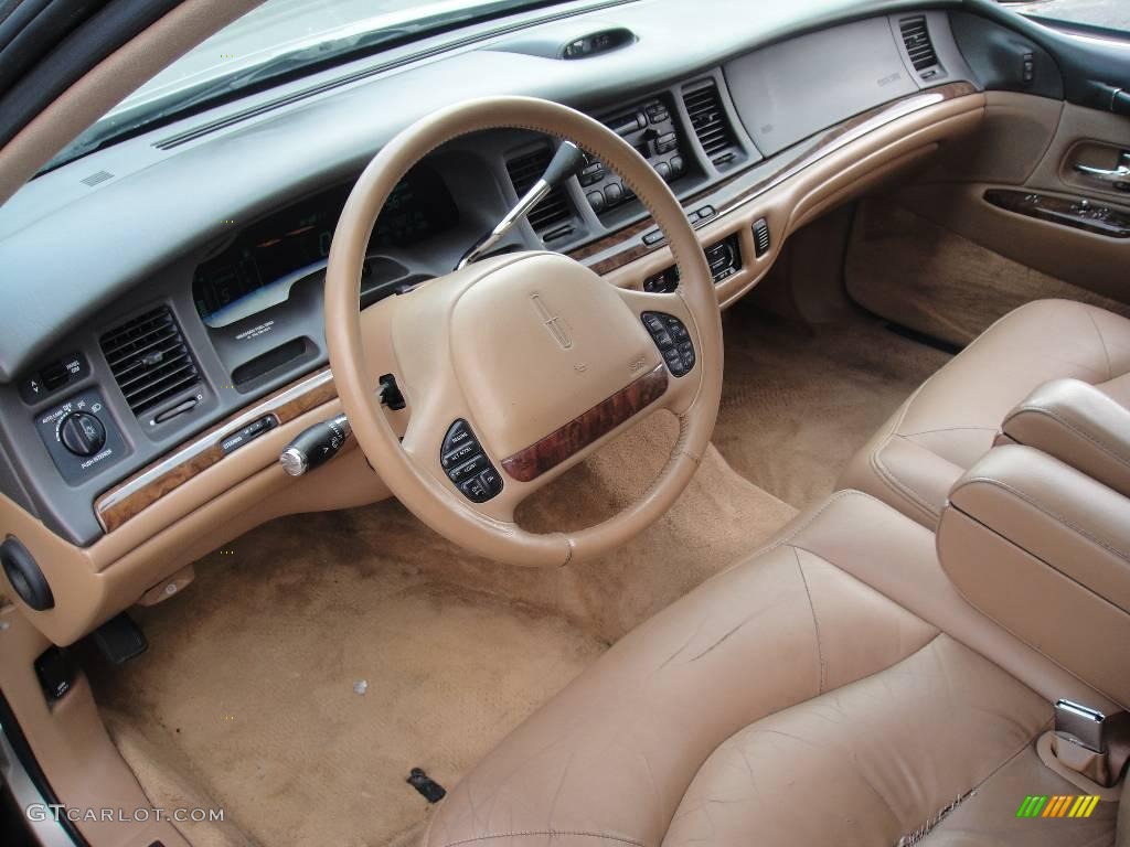 1995 Town Car Signature - Pumice Pearl Metallic / Tan photo #11