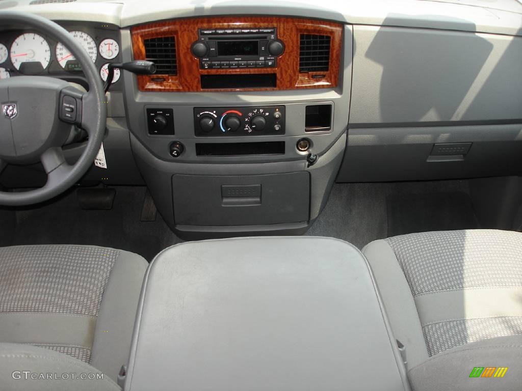 2006 Ram 1500 SLT Quad Cab 4x4 - Bright Silver Metallic / Medium Slate Gray photo #12