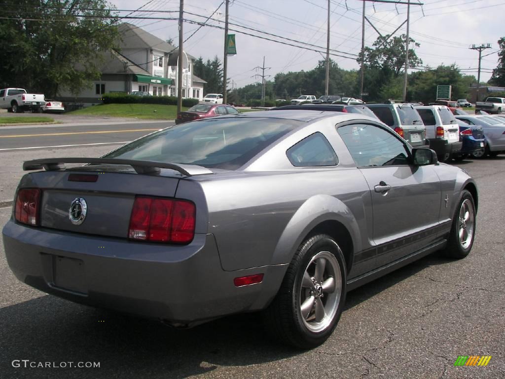 2006 Mustang V6 Premium Coupe - Tungsten Grey Metallic / Dark Charcoal photo #3