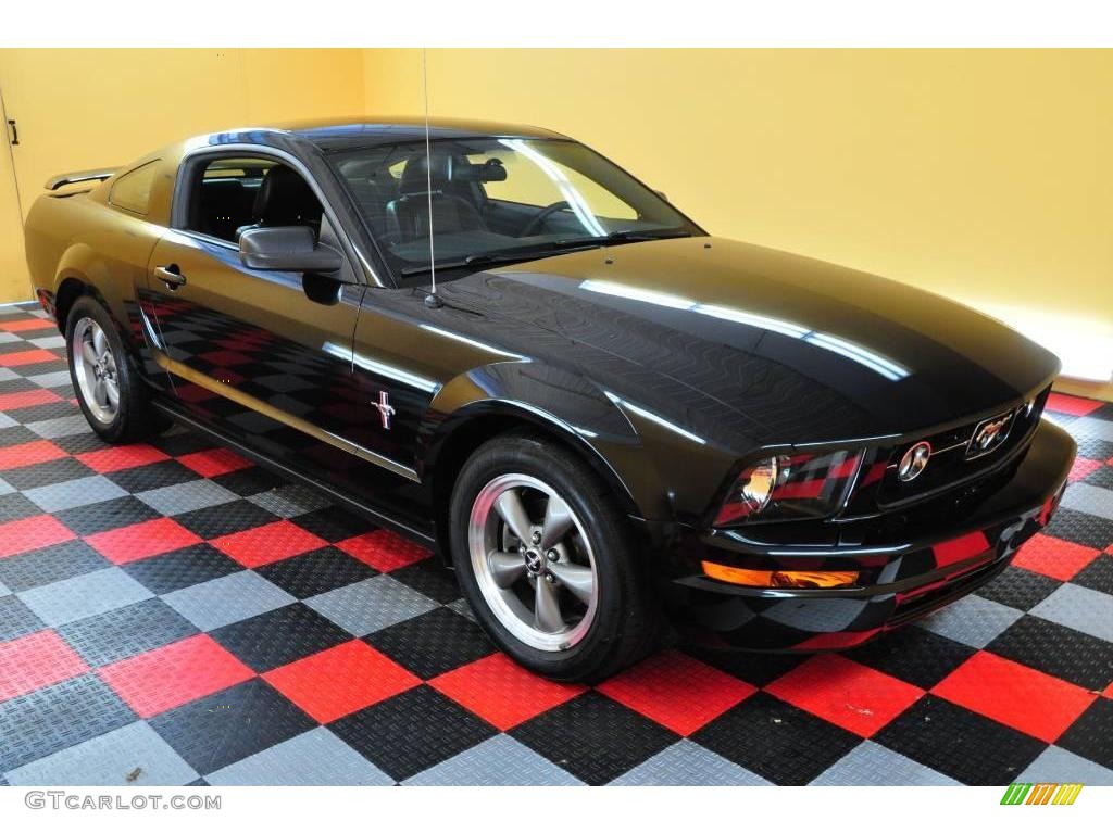 2006 Mustang V6 Premium Coupe - Black / Dark Charcoal photo #1