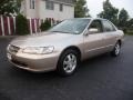 Naples Gold Metallic - Accord SE Sedan Photo No. 1
