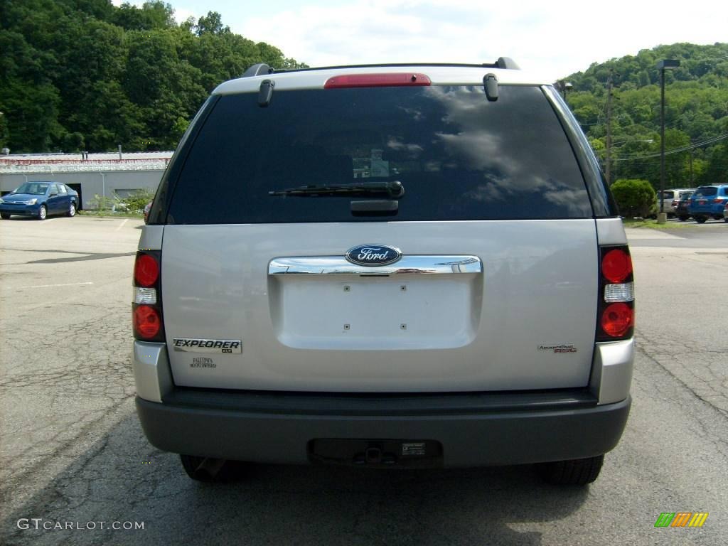 2006 Explorer XLT 4x4 - Silver Birch Metallic / Stone photo #4