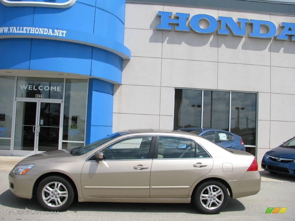 2006 Accord EX Sedan - Desert Mist Metallic / Ivory photo #3