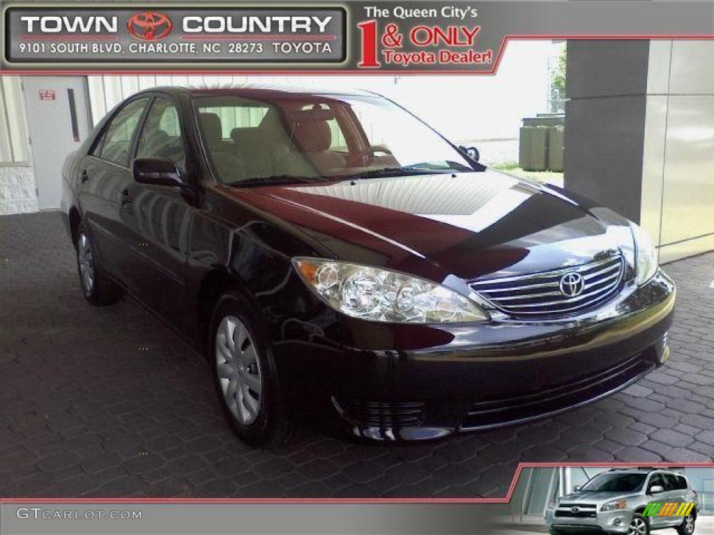 2005 Camry LE - Black / Taupe photo #1