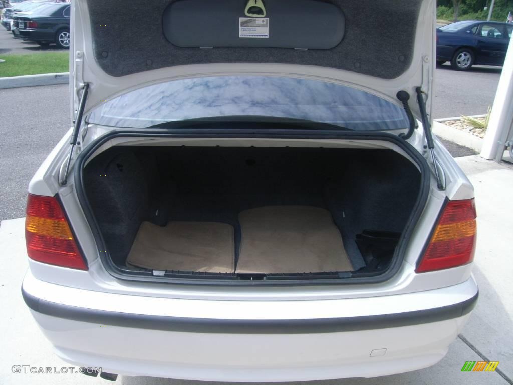 2005 3 Series 325i Sedan - Alpine White / Sand photo #6