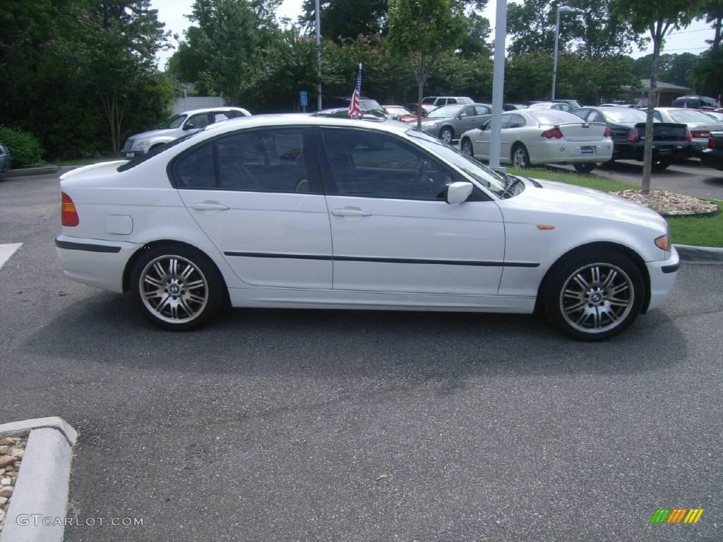 2005 3 Series 325i Sedan - Alpine White / Sand photo #8