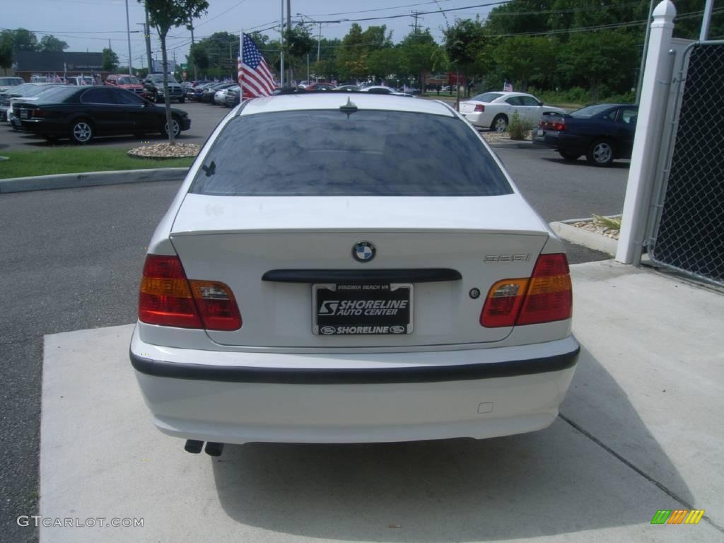 2005 3 Series 325i Sedan - Alpine White / Sand photo #25