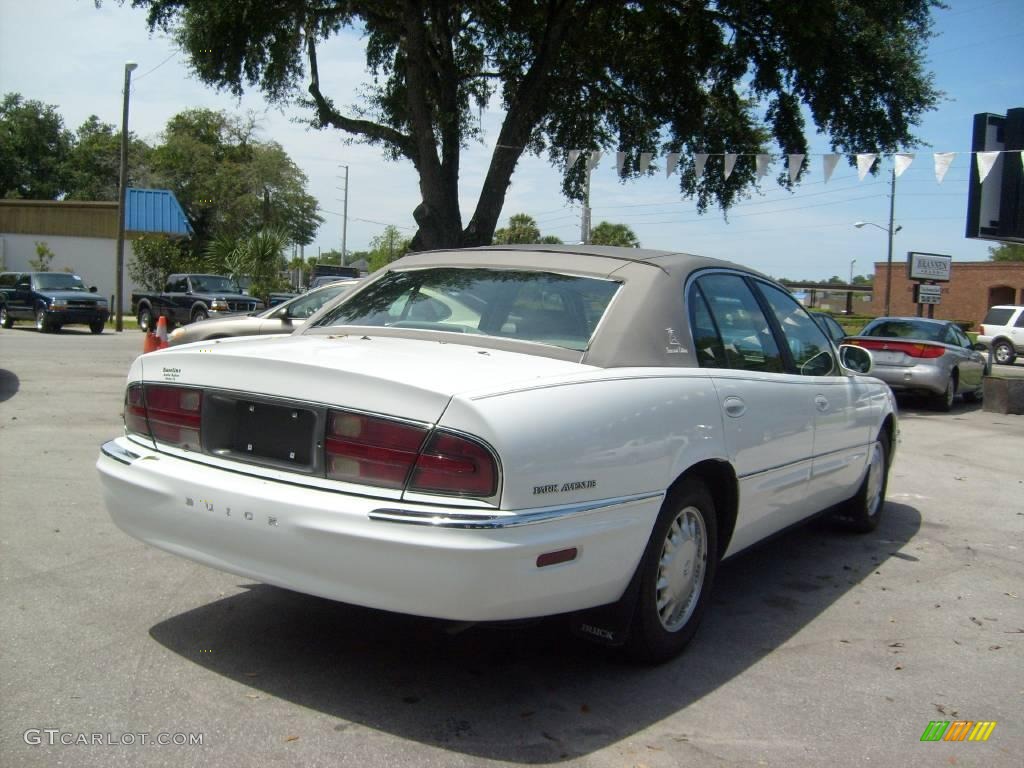 1999 Park Avenue  - Bright White Diamond / Taupe photo #3