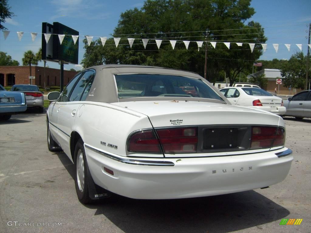 1999 Park Avenue  - Bright White Diamond / Taupe photo #5