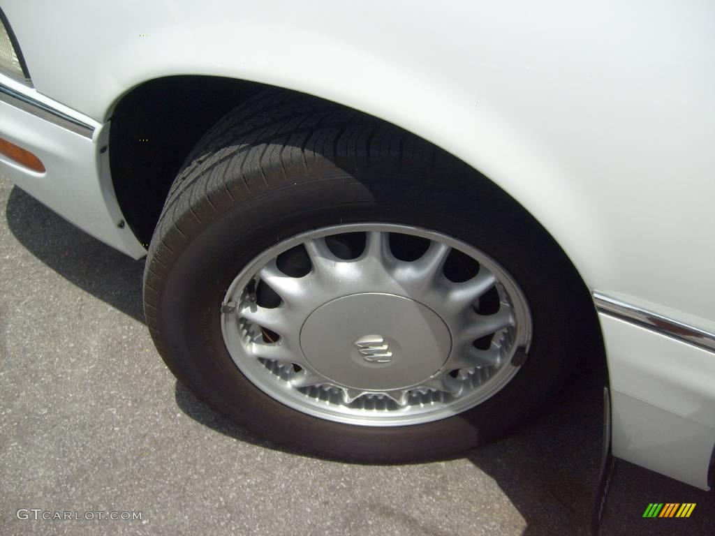 1999 Park Avenue  - Bright White Diamond / Taupe photo #12