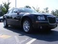 Brilliant Black - 300 C HEMI Photo No. 4