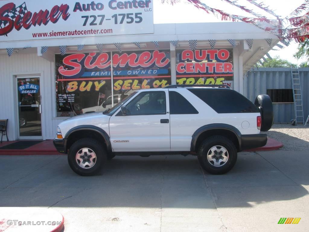 Summit White Chevrolet Blazer