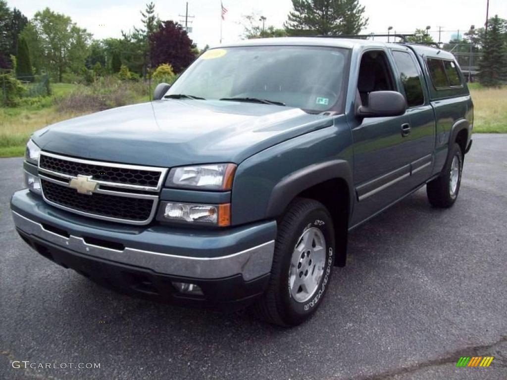 2006 Silverado 1500 Z71 Extended Cab 4x4 - Blue Granite Metallic / Dark Charcoal photo #2