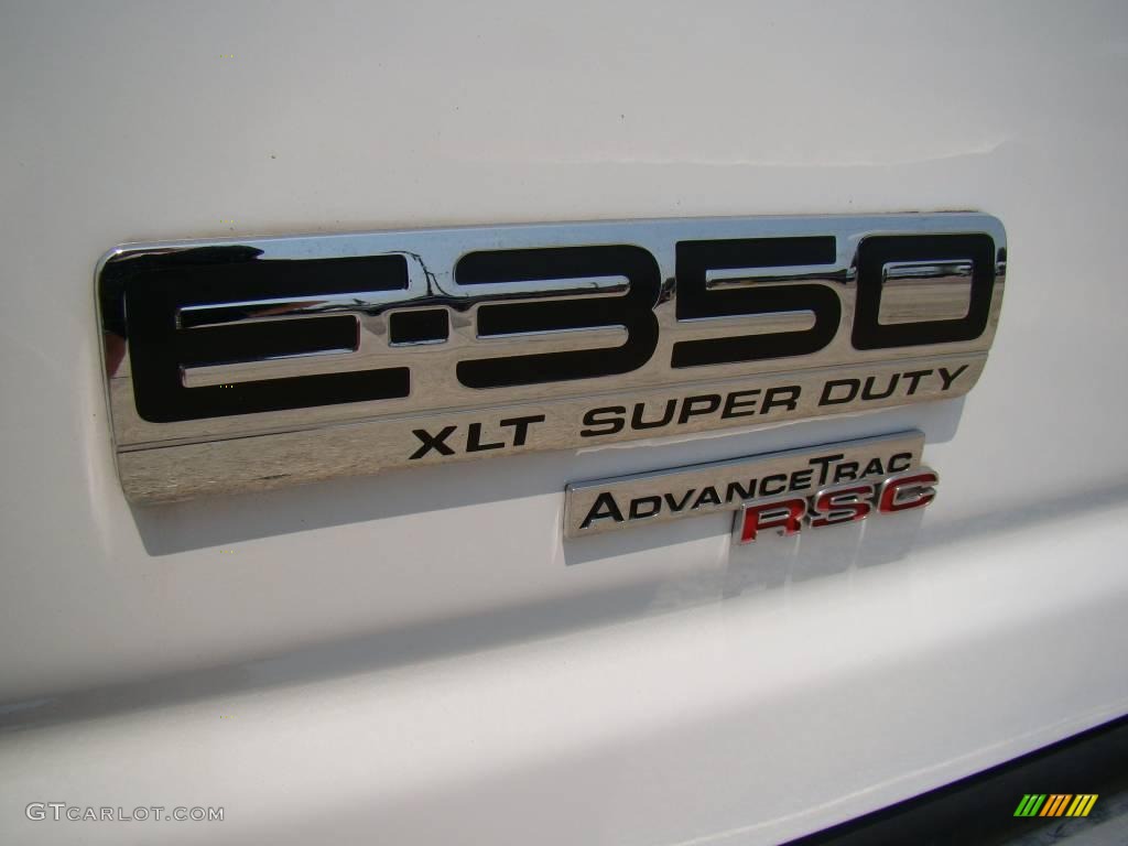 2007 E Series Van E350 Super Duty XLT 15 Passenger - Oxford White / Medium Flint Grey photo #23