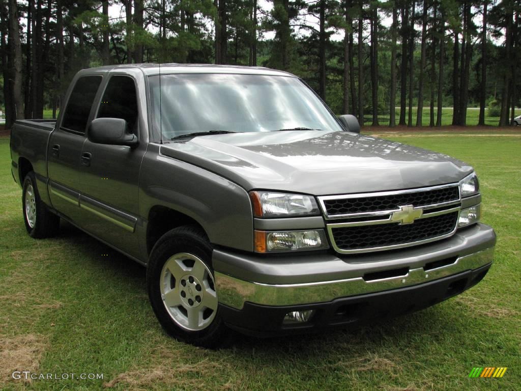 2007 Silverado 1500 Classic LT Crew Cab - Graystone Metallic / Dark Charcoal photo #4