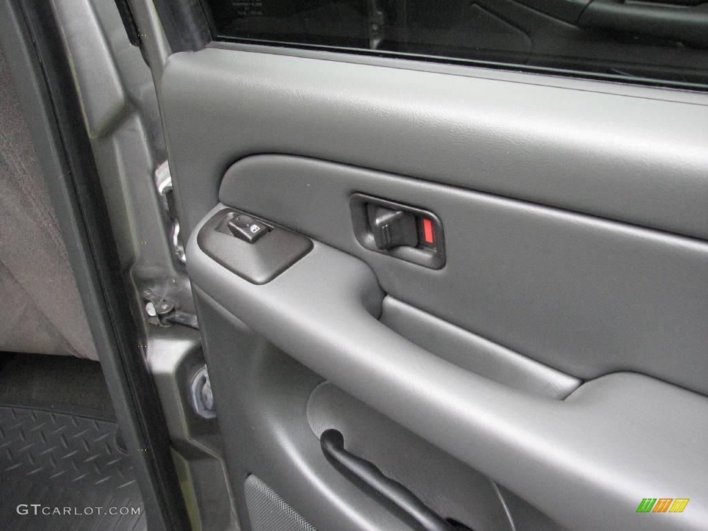 2007 Silverado 1500 Classic LT Crew Cab - Graystone Metallic / Dark Charcoal photo #17