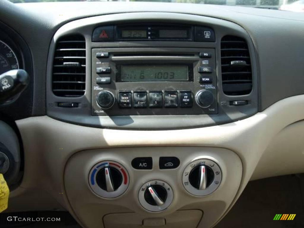 2006 Accent GLS Sedan - Ice Blue / Beige photo #11