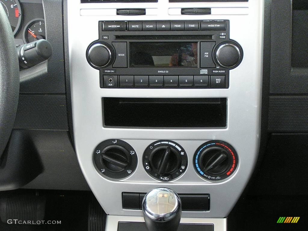 2008 Patriot Sport 4x4 - Surf Blue Pearl / Dark Slate Gray photo #11