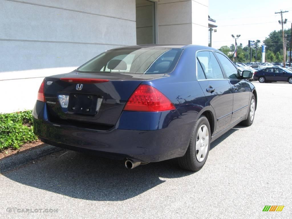 2007 Accord LX Sedan - Royal Blue Pearl / Gray photo #3