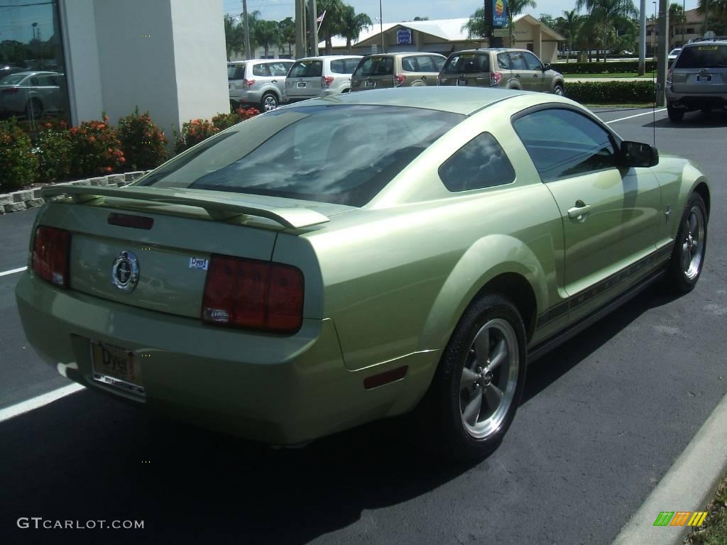 2006 Mustang V6 Premium Coupe - Legend Lime Metallic / Light Parchment photo #6