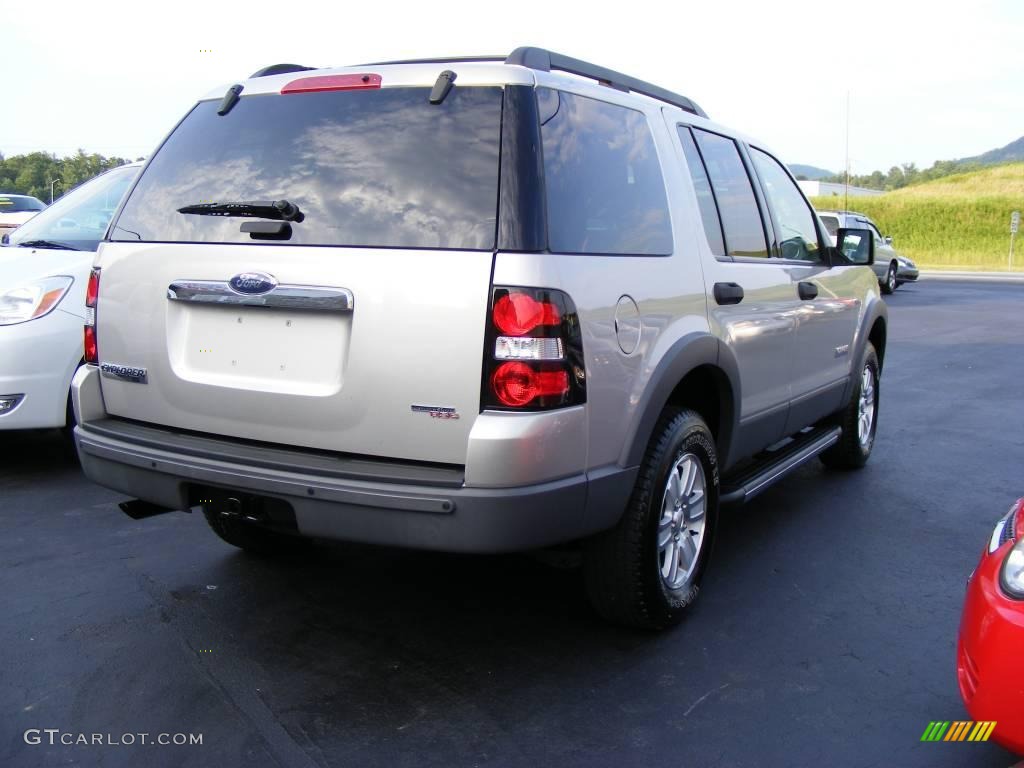 2006 Explorer XLT 4x4 - Silver Birch Metallic / Stone photo #3