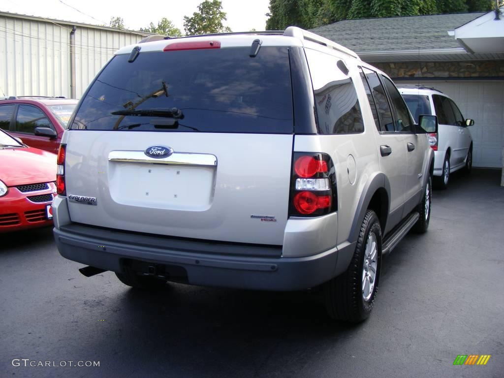 2006 Explorer XLT 4x4 - Silver Birch Metallic / Stone photo #14