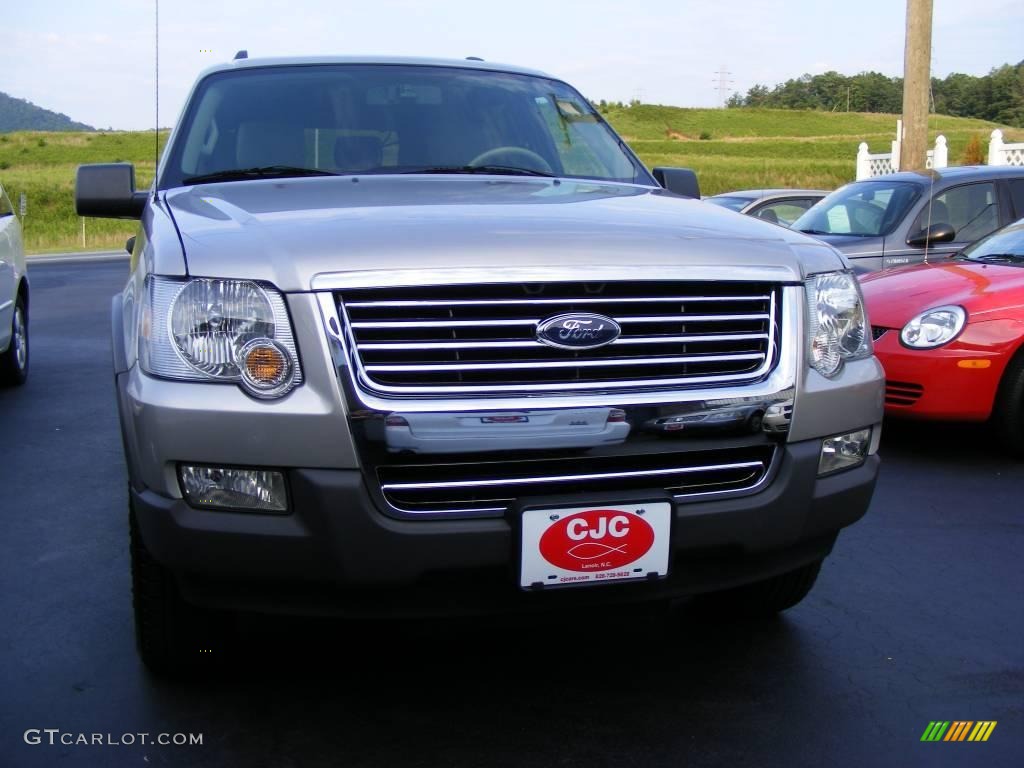 2006 Explorer XLT 4x4 - Silver Birch Metallic / Stone photo #19