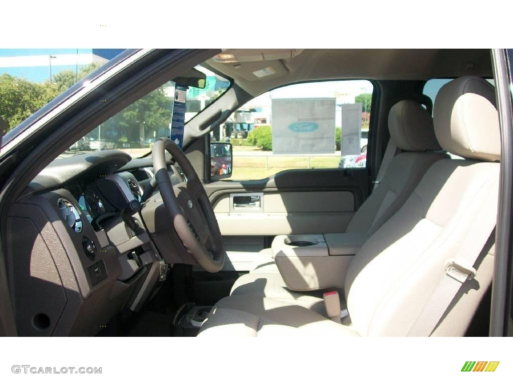 2010 F150 XLT SuperCrew - Tuxedo Black / Medium Stone photo #6