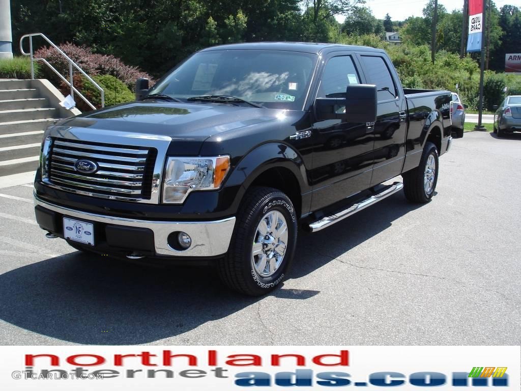 2010 F150 XLT SuperCrew 4x4 - Tuxedo Black / Medium Stone photo #2