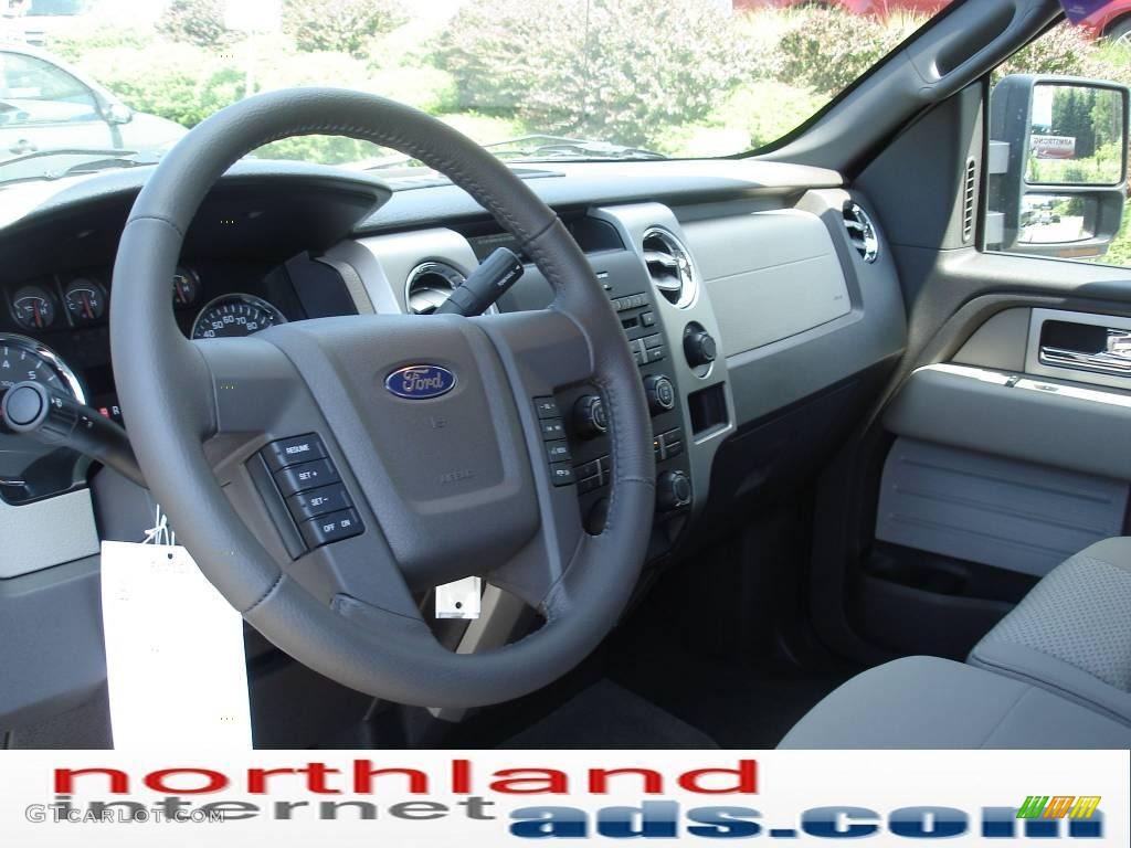 2010 F150 XLT SuperCrew 4x4 - Tuxedo Black / Medium Stone photo #10